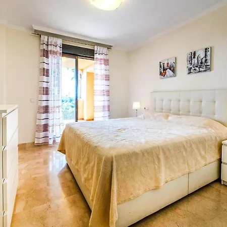 2 Bedroom Amazing In Apartment *