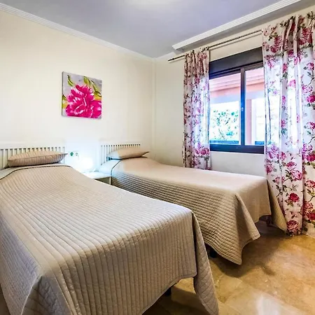 2 Bedroom Amazing In Apartment