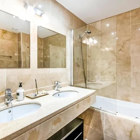 2 Bedroom Amazing In *